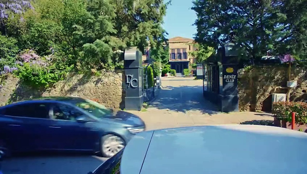 مسلسل غدار - الحلقة 64 مدبلجة