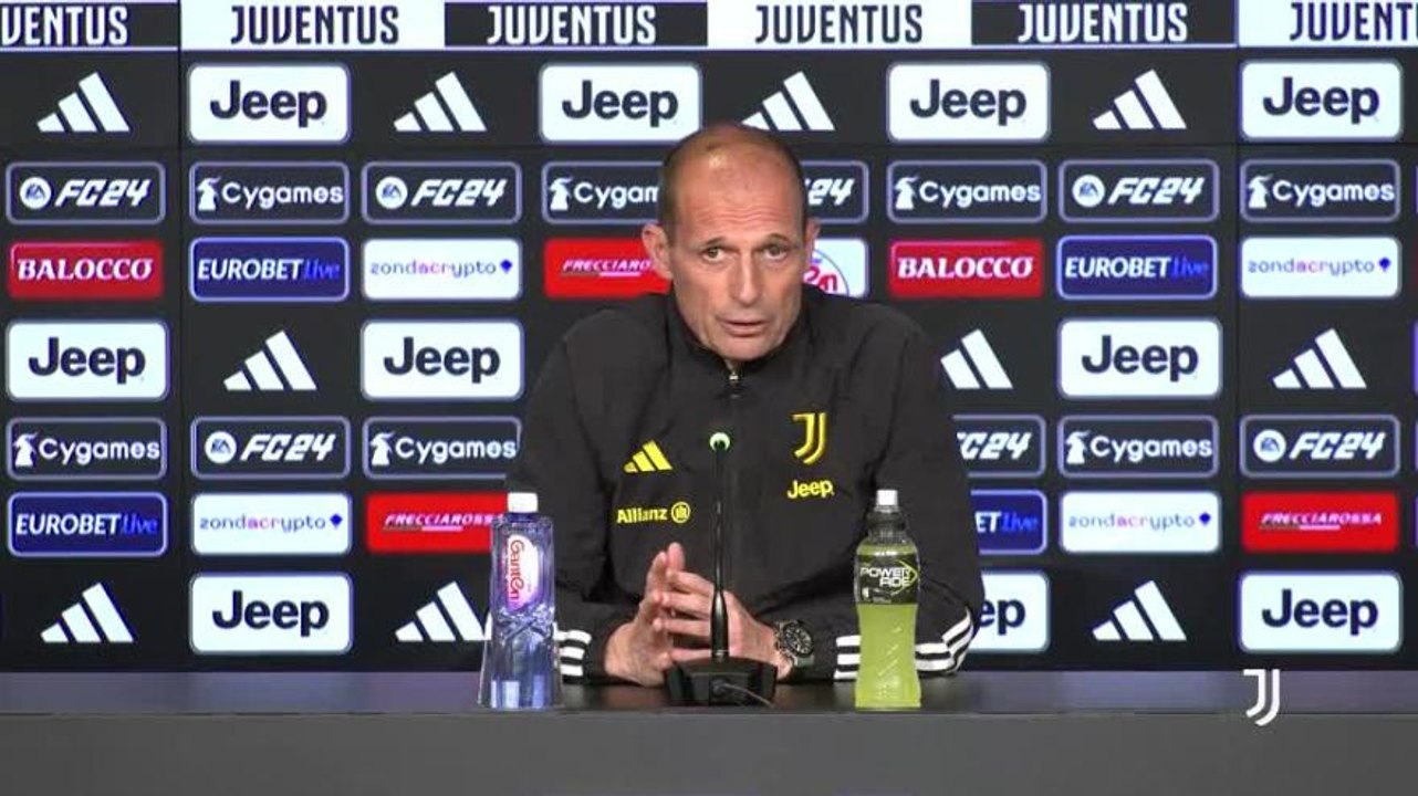 Allegri: "Cosa manca alla Juve? Io faccio l'allenatore, non il mercato"