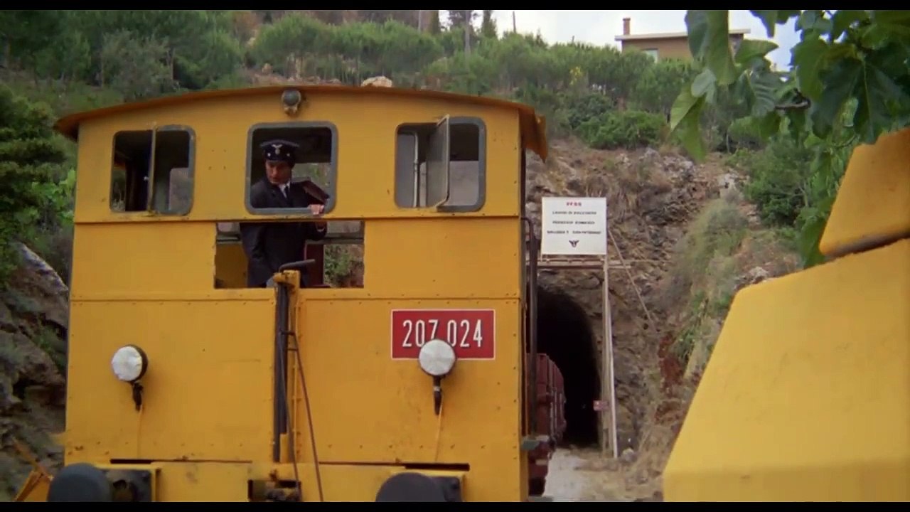 Seven Golden Men Strike Again (1966) 720p WEBRip ENGDUB