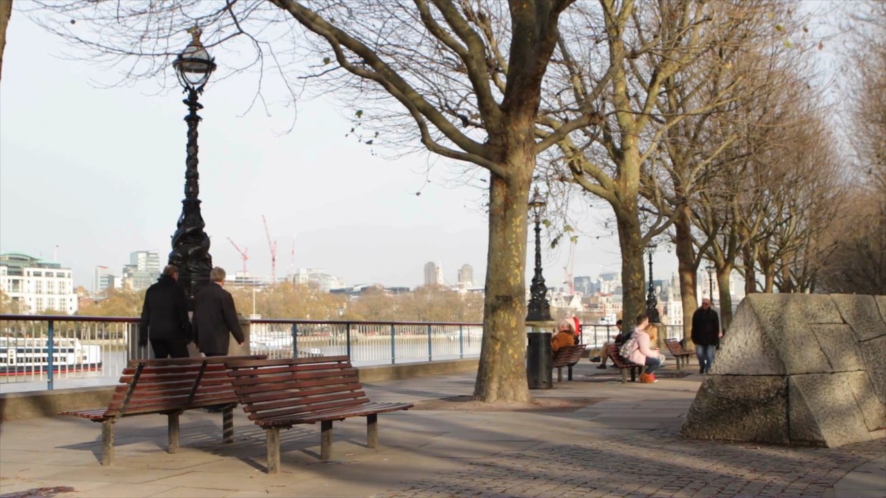 What does the London Mayor do?