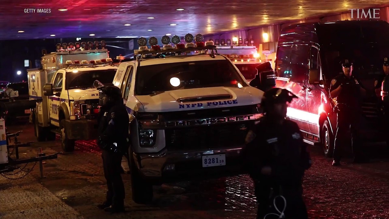 Police Clear Pro-Palestinian Protesters From Columbia University’s Hamilton Hall
