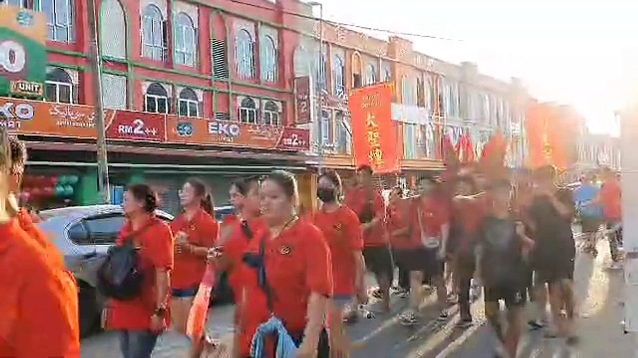 镇兴宫天上圣母宝诞 逾20庙宇华团盛大游神。2/3