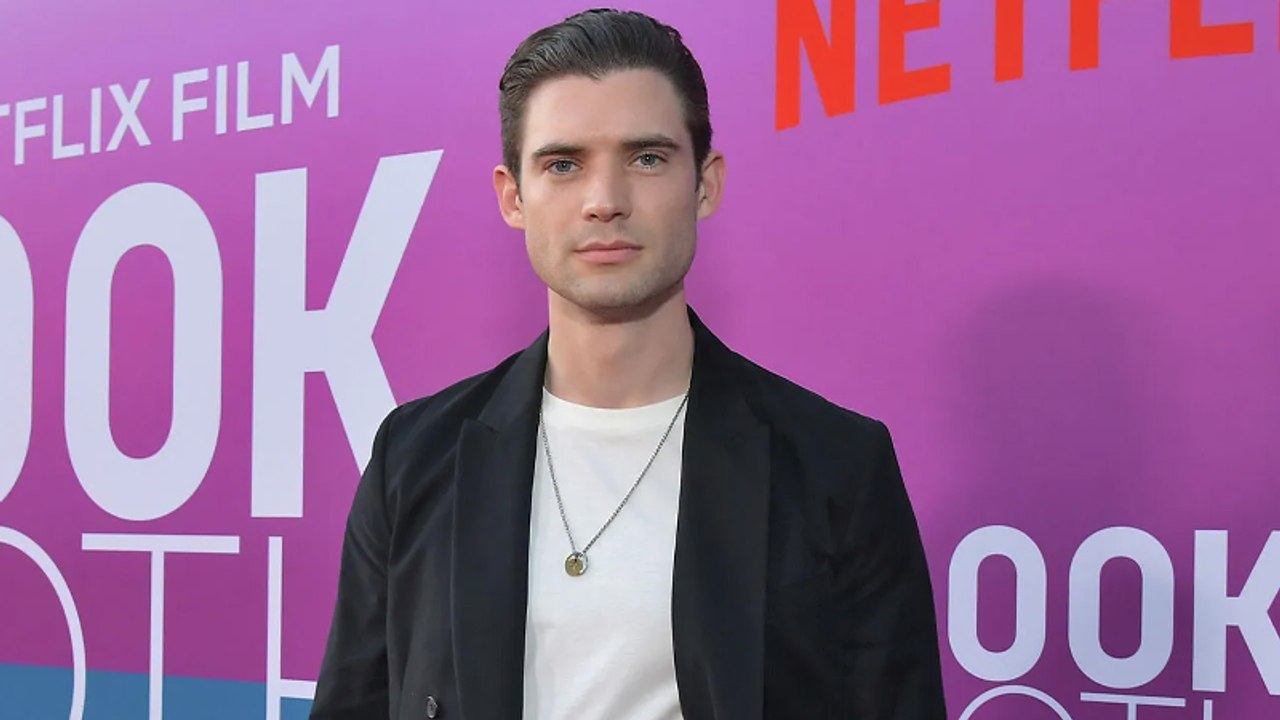 'Superman' First Look: David Corenswet Suits Up as the Man of Steel | THR News Video