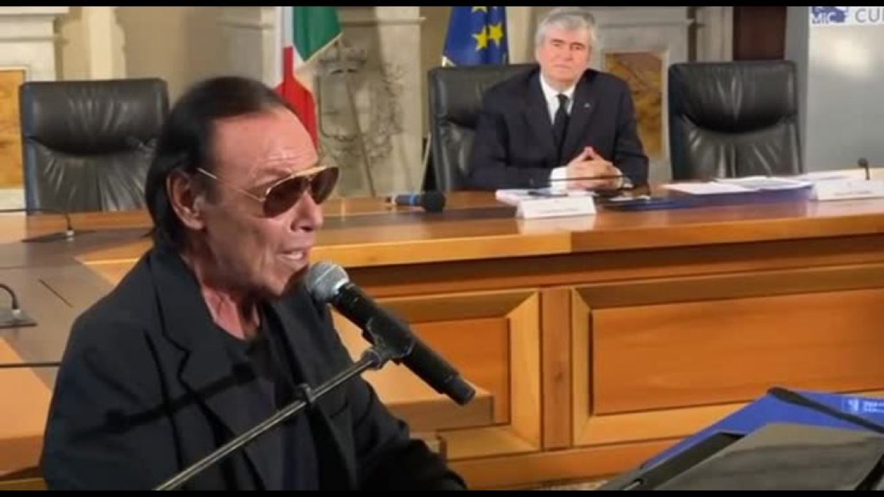 Venditti dedica "Ci vorrebbe un amico" a Lucio Dalla