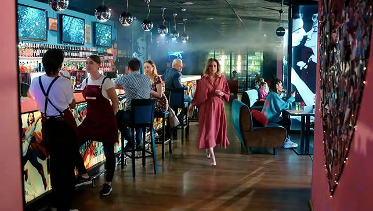 02. Блондинка и брюнетка .2022.WEB-DLRip.Files-x