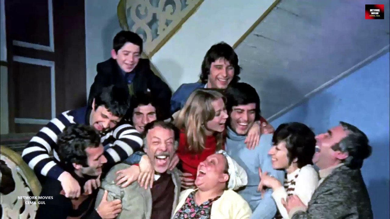 Munir Ozkul - Adile Nasit -  Bizim Aile