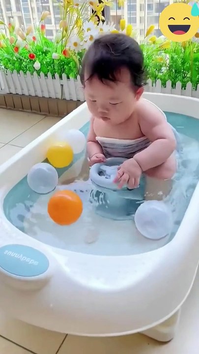 So cute Baby Bathing __ #cute #cutebaby #babyvideos #cutebabies #babyshorts