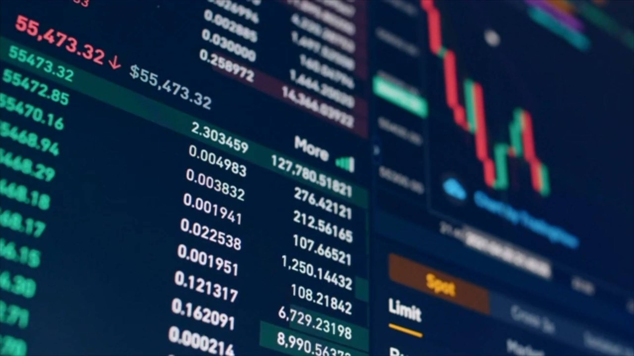 Stock Markets Rally Amid Investor Hopes for Interest Rate Cuts in 2024