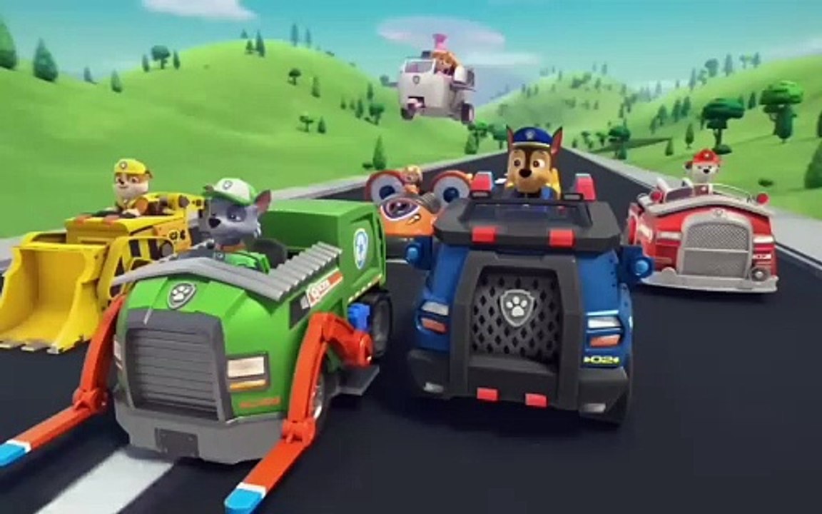 Paw patrol Rocky's garage Rocky Helps Chase