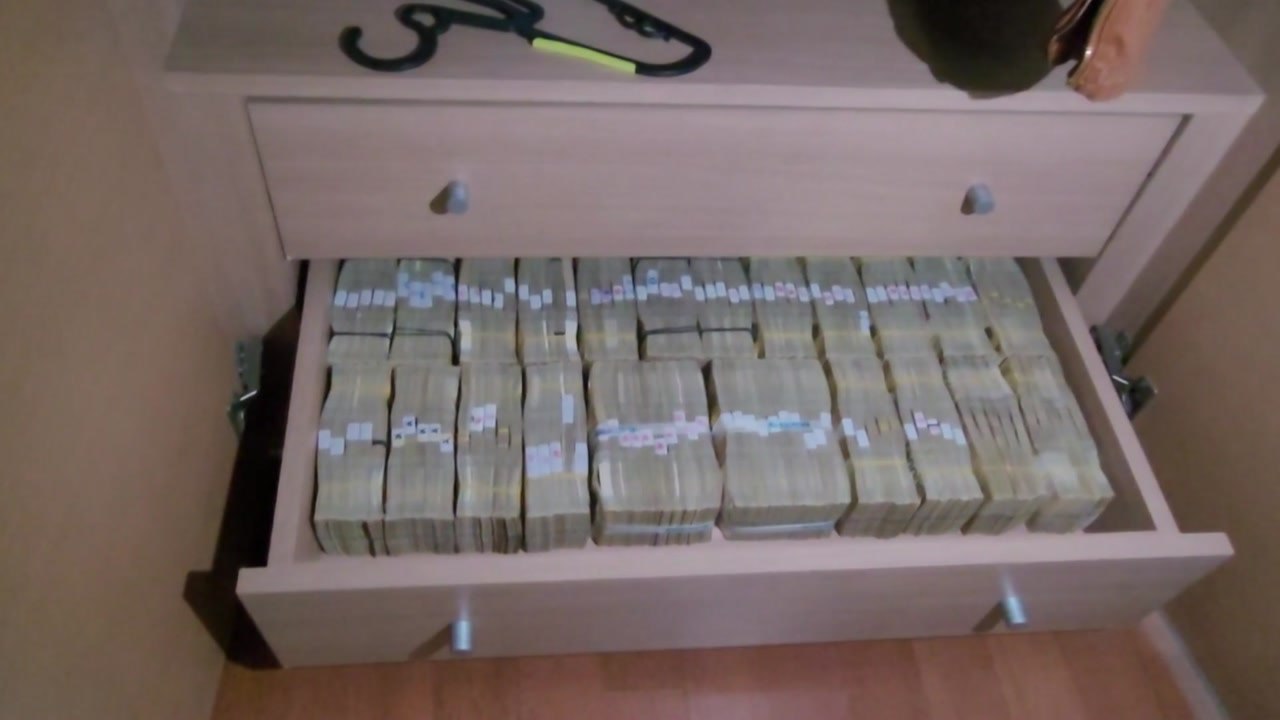 "고수익 내주겠다"...투자 리딩 사기 조직 일당 송치 / YTN