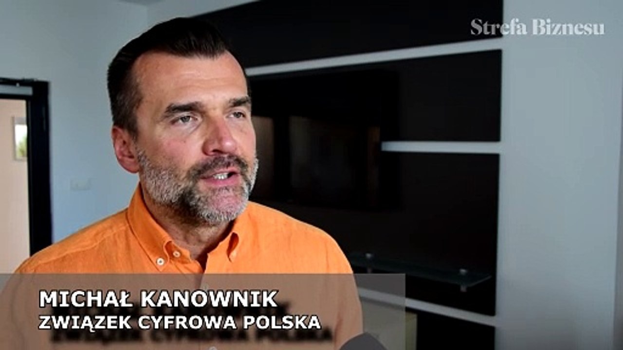 Strefa Biznesu: Nauczyciele mają do zrealizowania ponad 100 tys. bonów na laptopy