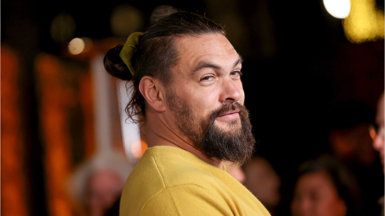 Voici - Jason Momoa en couple : qui est Adria Arjona, sa nouvelle compagne ?