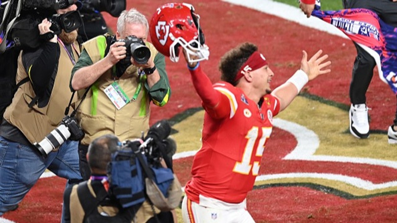 Top ten sports with the highest average salary per year