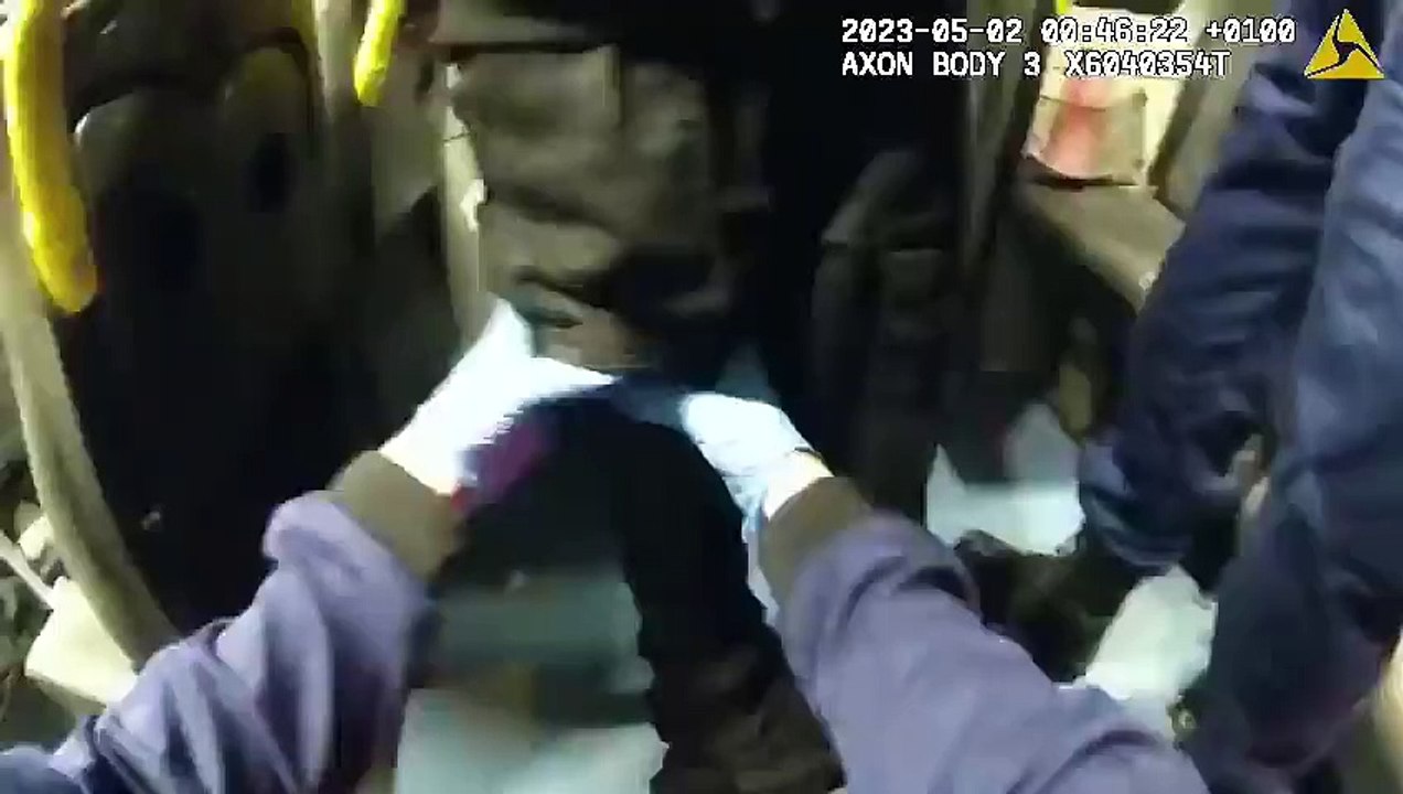 Police find blade on Mohamed Nur during stop-and-search