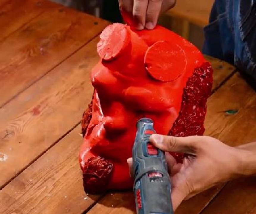 Jaw-dropping transformations to famous movie characters!