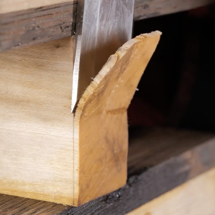 Expert techniques to cut wood with precision