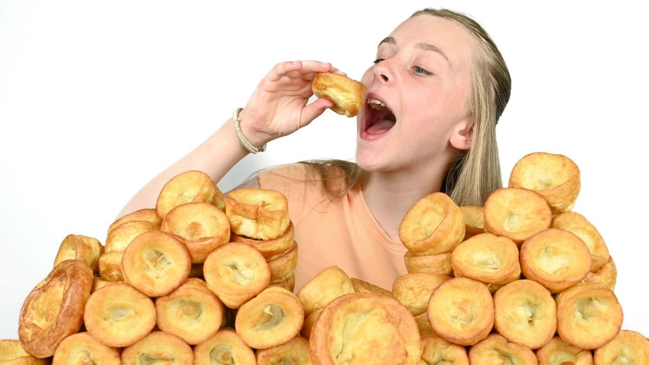 Schoolgirl Overcomes Yorkshire Pudding Addiction After 7 Years with Hypnosis