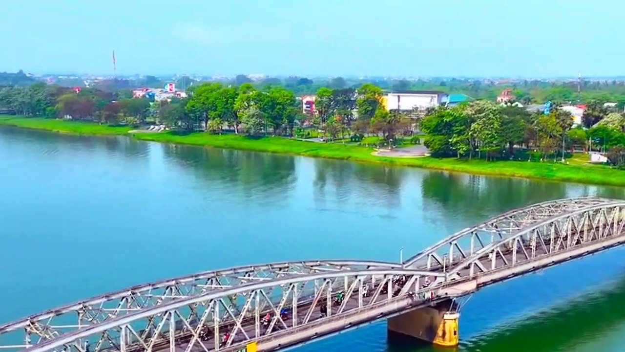 Làm người lạ đi Anh - Tiến Thành