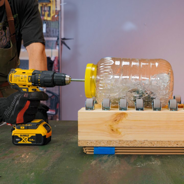 While the whole world was smashing bottles, this guy gave glass a second life ♻️