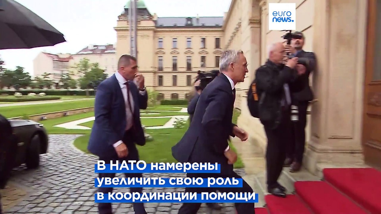 НАТО обсуждает использование дальнобойного оружия по российской территории
