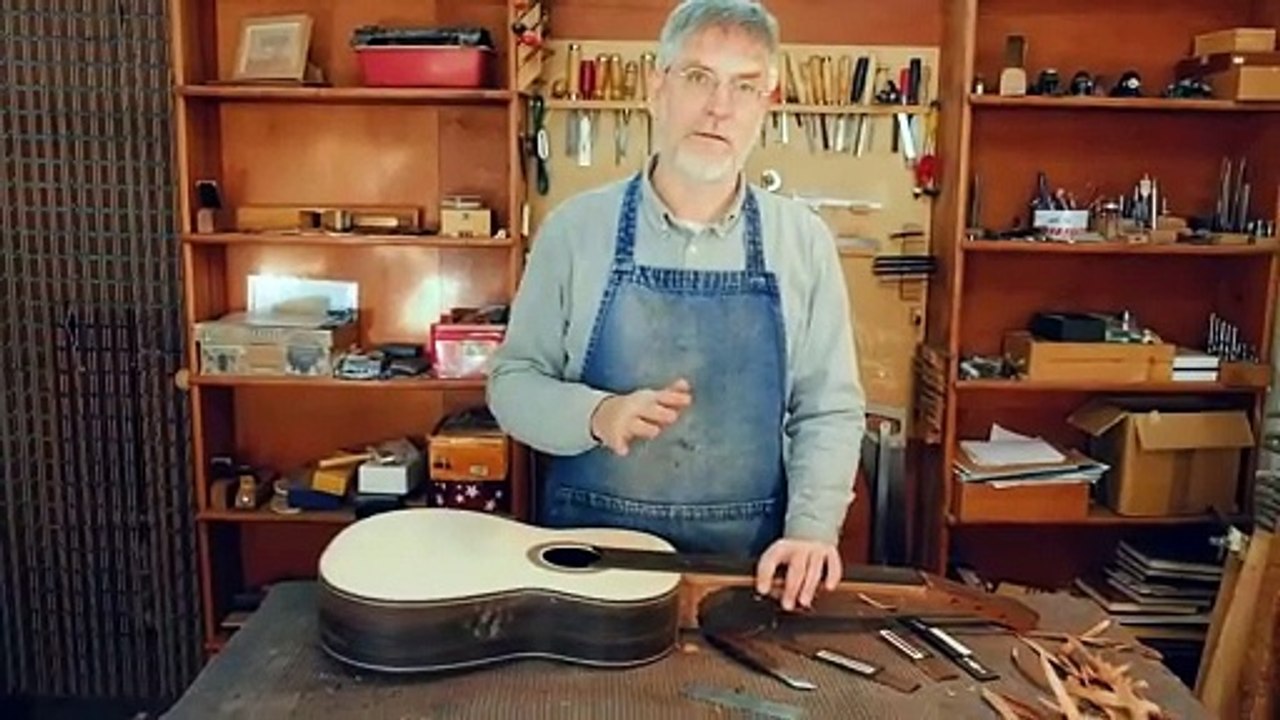 Core Differences Between Hand-Crafted and Factory Guitars