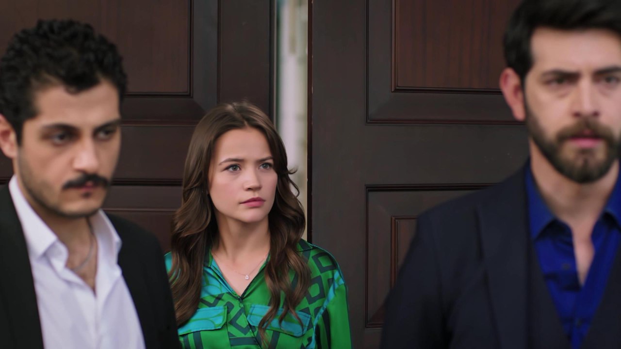 Kan Çiçekleri Dizisi 330. Bölüm İzle - 3 Mayıs Pazartesi