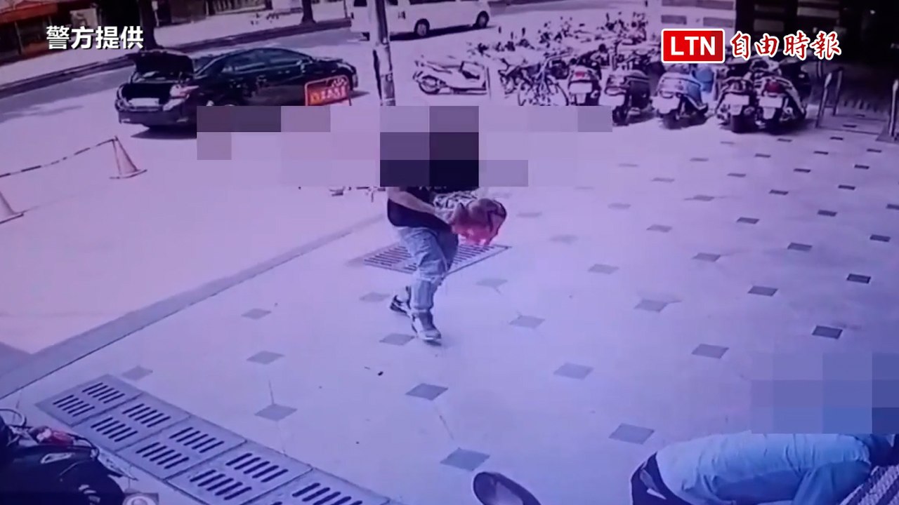 黑幫擺豬頭潑「生化武器」、下體噴辣椒水 中警1個月滅8團（警方提供）