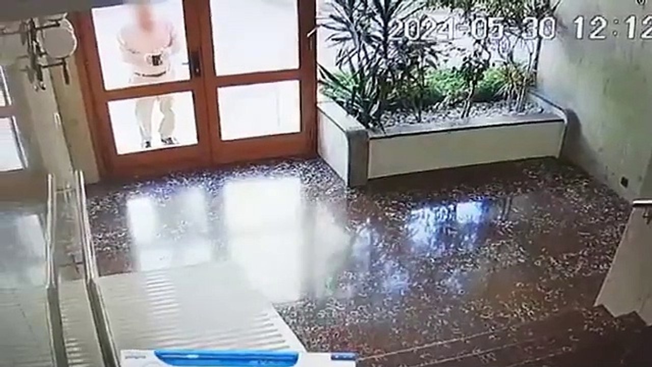 Un multirreincidente roba un reloj a un anciano en L'Hospitalet