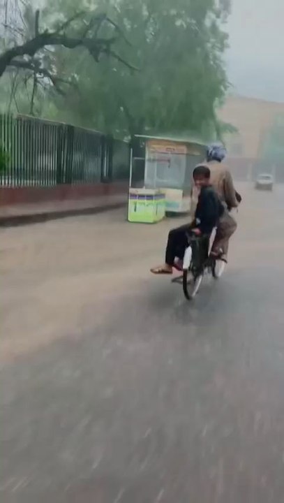 kch logo k dil ameer hoty hai