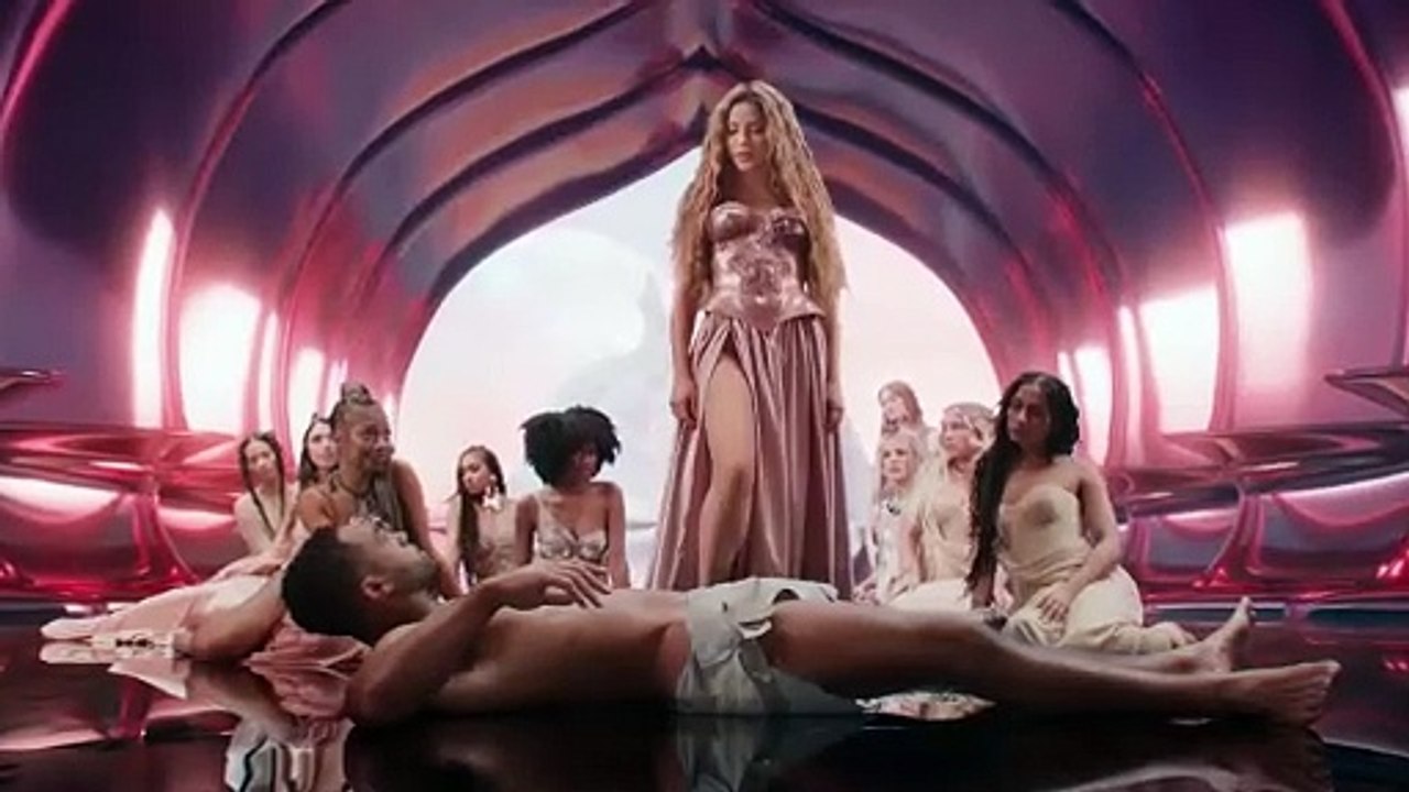 Shakira, Cardi B - Puntería (Oficial Video)