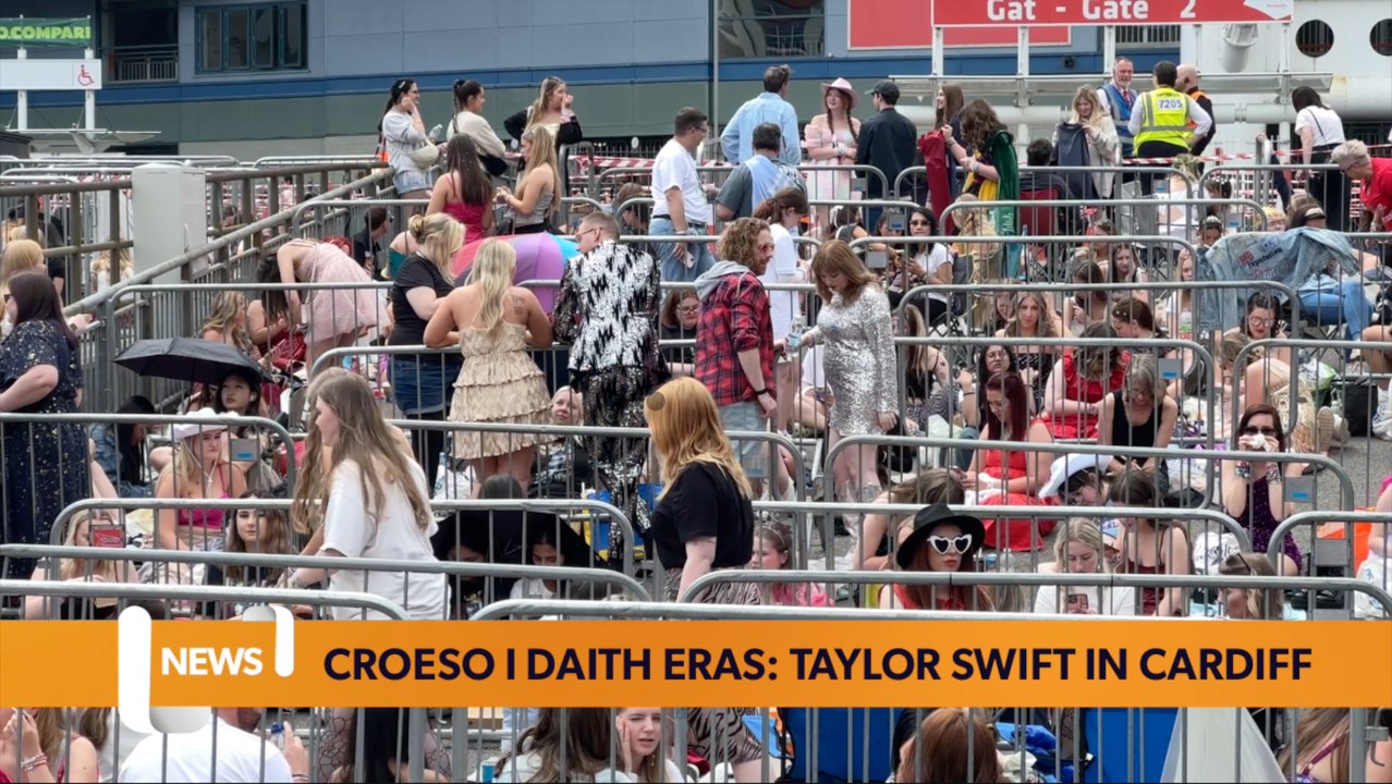 Taylor Swift wows audience with Welsh