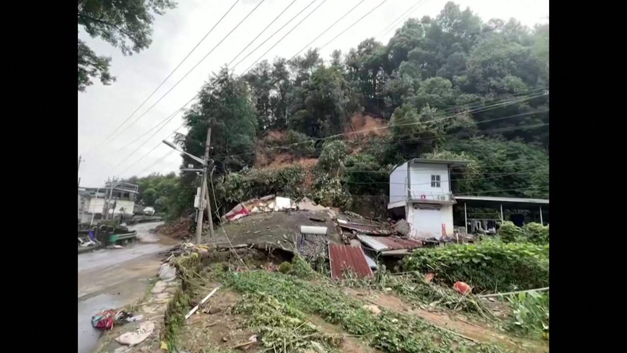 中 광저우 등 남동부 홍수 피해 속출..."최소 9명 숨져" / YTN