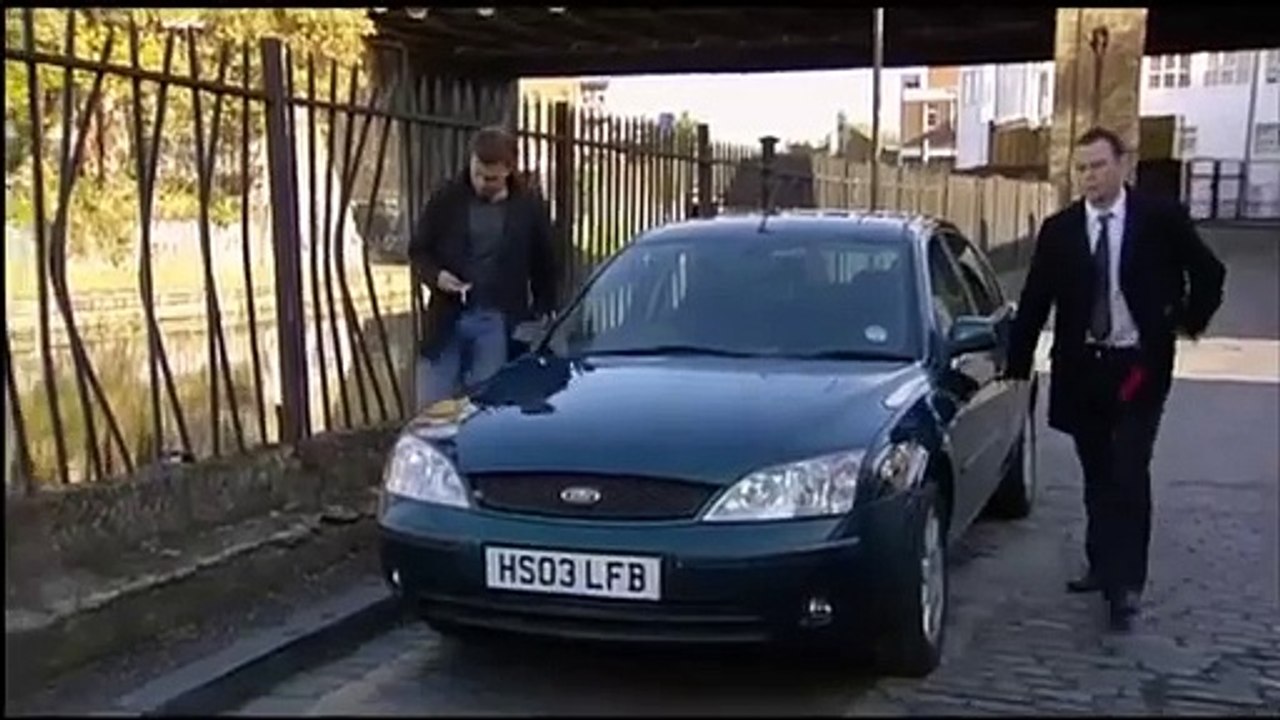 The Bill S25E19 On The Money