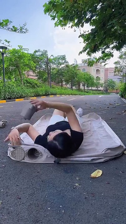 The_automatic_inflatable_bed_can_be_used_outdoors_and_at_home_#viralvideo_#youtubeshorts(720p)