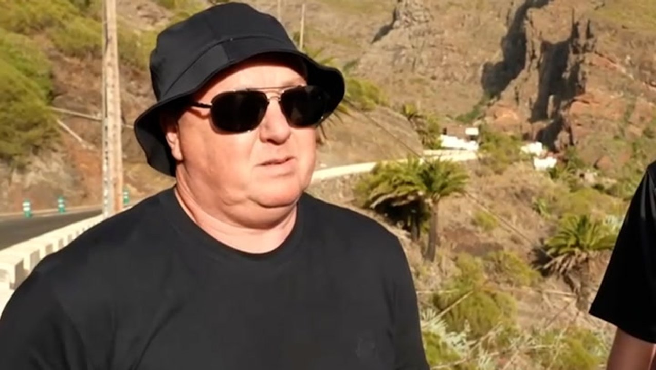 Jay Slater’s father makes six-word plea to son at visit to site of search