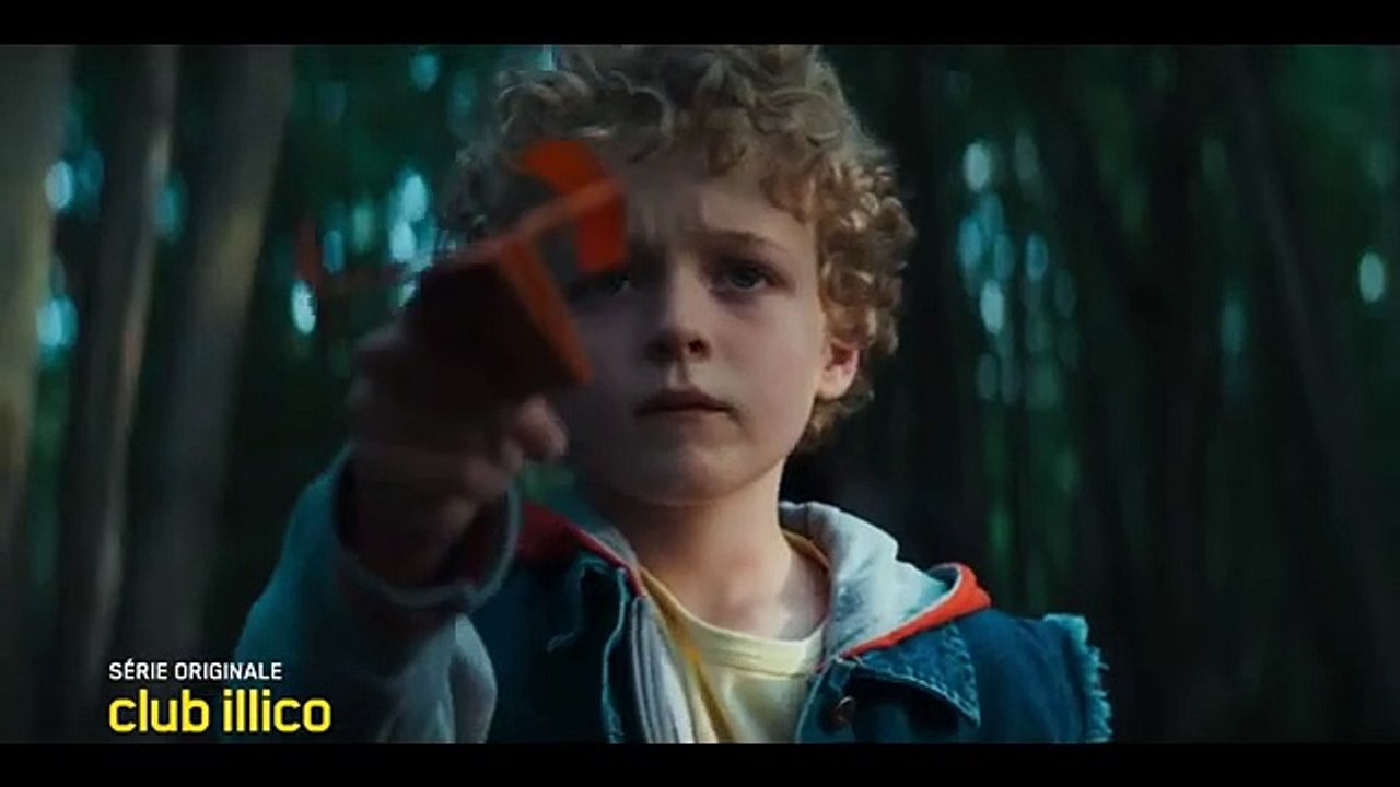 Distinct Society Saison 1 -  (FR)