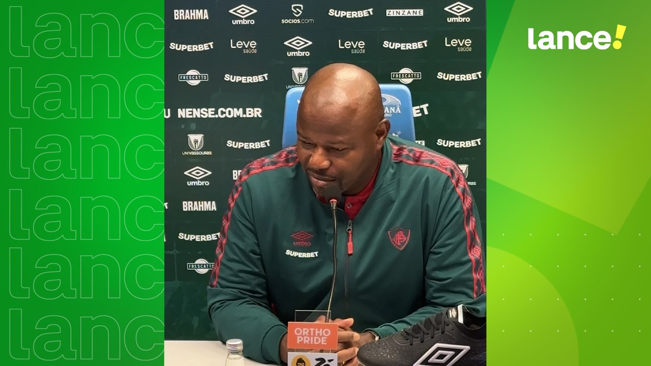 Técnico do Fluminense, Marcão explicou como o elenco recebeu a notícia da demissão do, hoje, ex-técnico do Fluminense Fernando Diniz.
