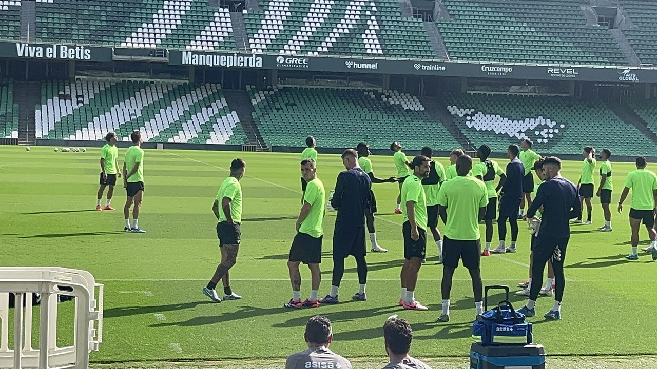Pasillo a Lo Celso en su primer entrenamiento con el Betis