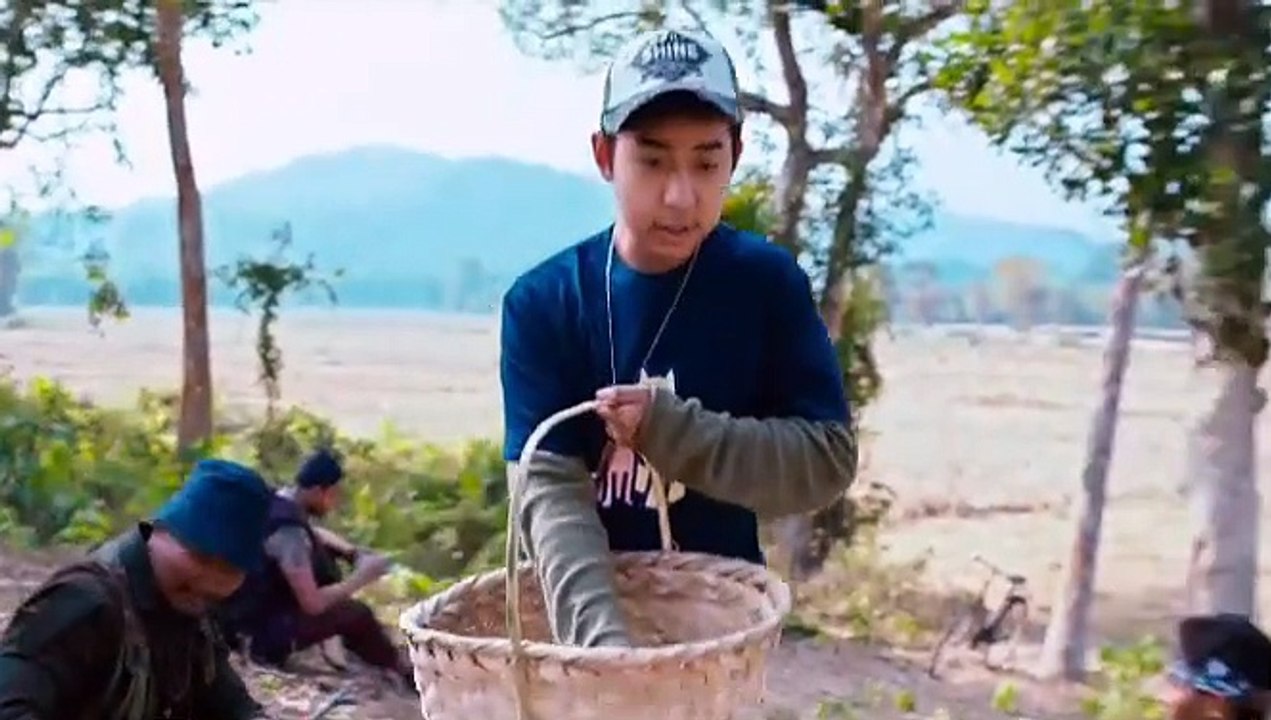 Anek (2022) Hindi Movie – A Gripping Political Thriller 🎬