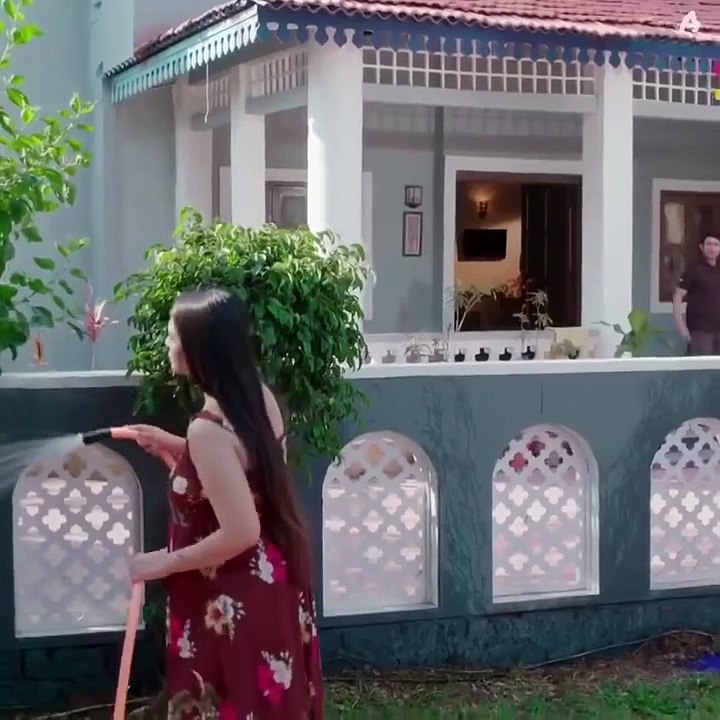 Jija And Sali Love Scene - Cinematic Gold