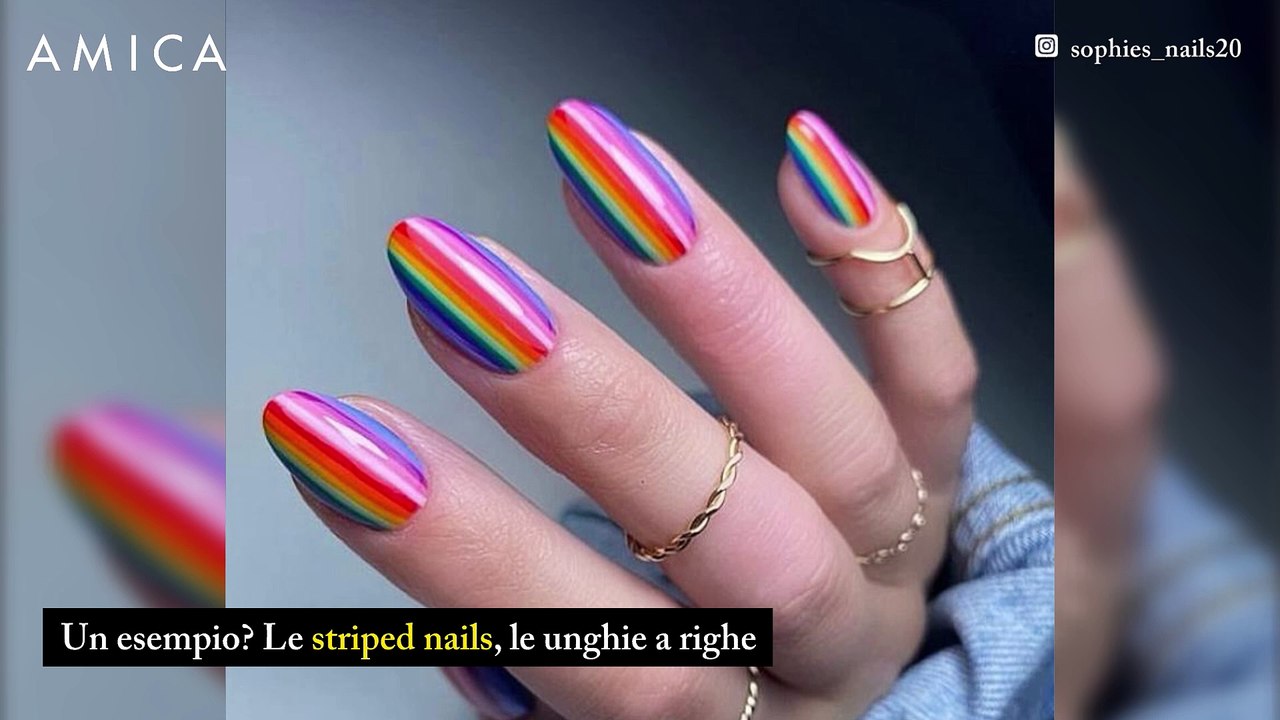 Striped nails, unghie a righe per l’estate