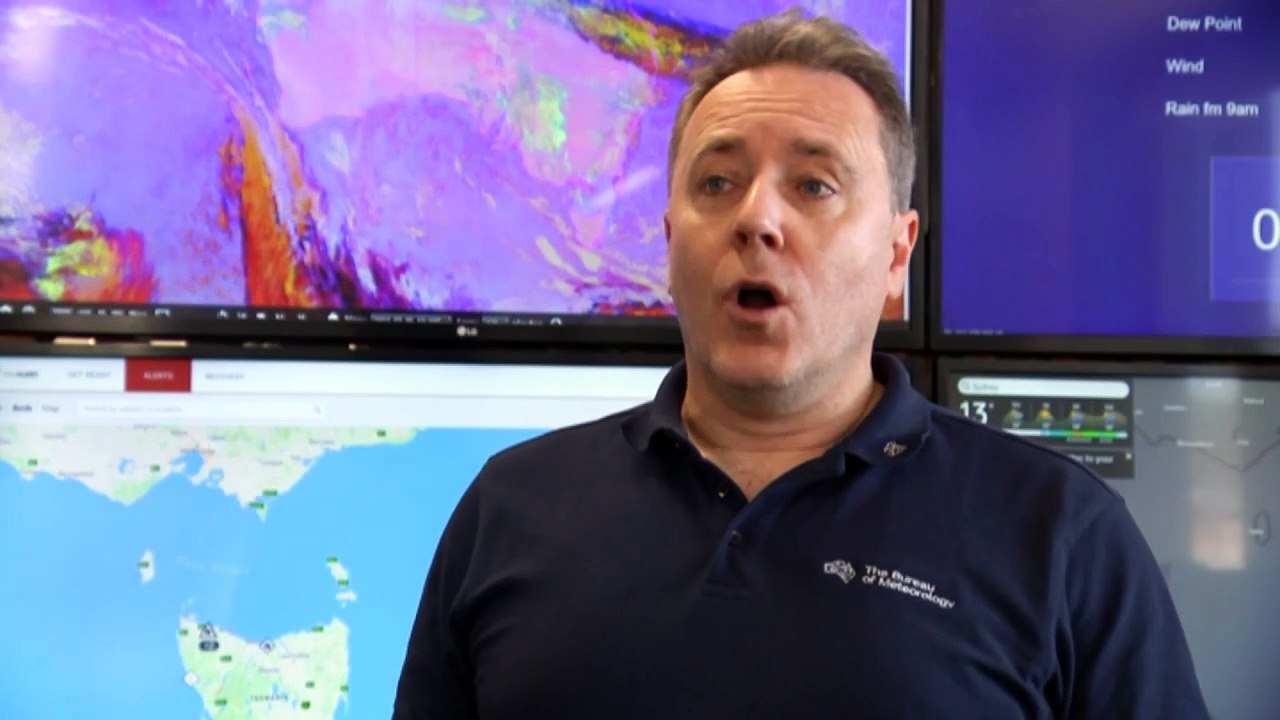 Lake freeze in Tasmania as temperatures drop bellow zero