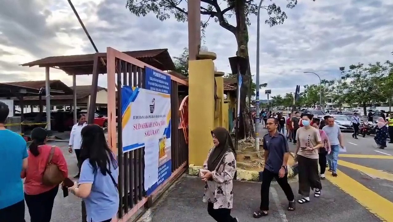 【双溪峇甲补选】9投票中心开放投票 选民趁阴天投一票