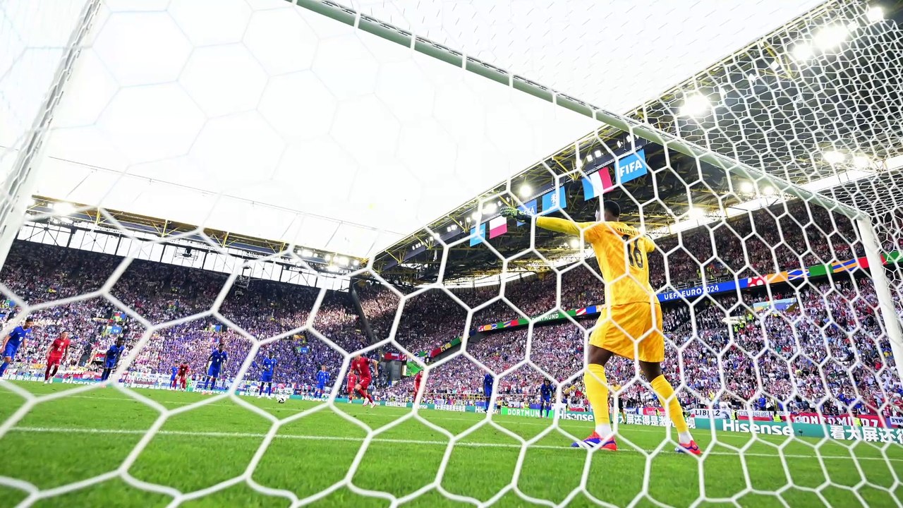 Mike Maignan, symbole de la solidité de l'équipe de France - Foot - Euro 2024 - France