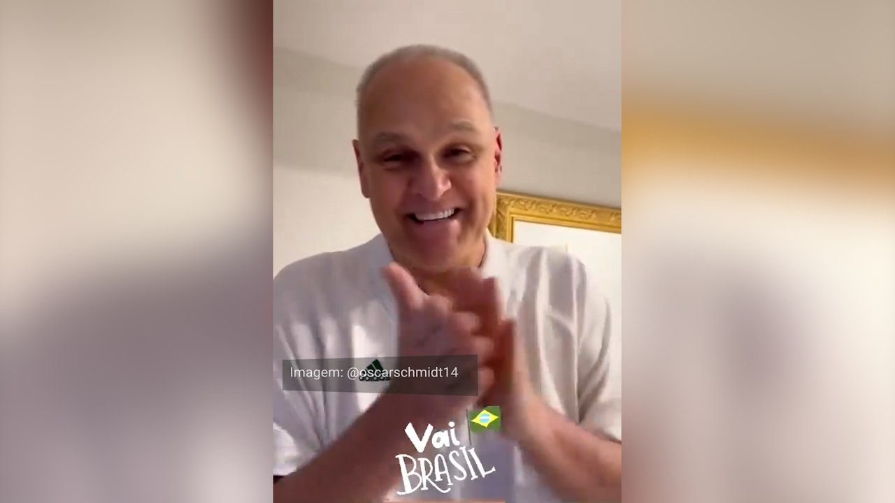 Oscar Schmidt celebra classificação do Brasil para Paris