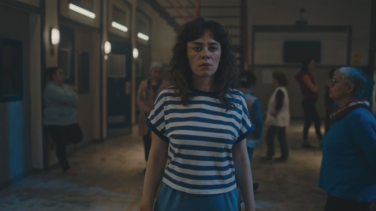 الفناء - الحلقة 15 - مدبلج بالعربية  | Avlu