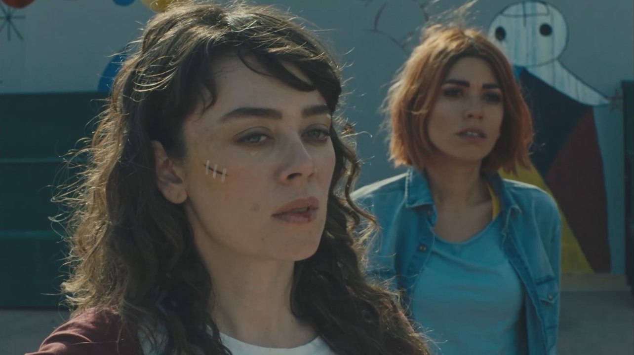 الفناء - الحلقة 19 - مدبلج بالعربية  | Avlu