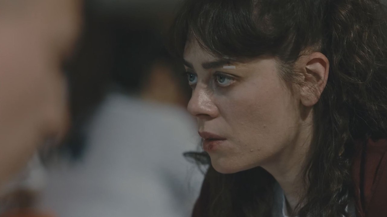 الفناء - الحلقة 17 - مدبلج بالعربية  | Avlu