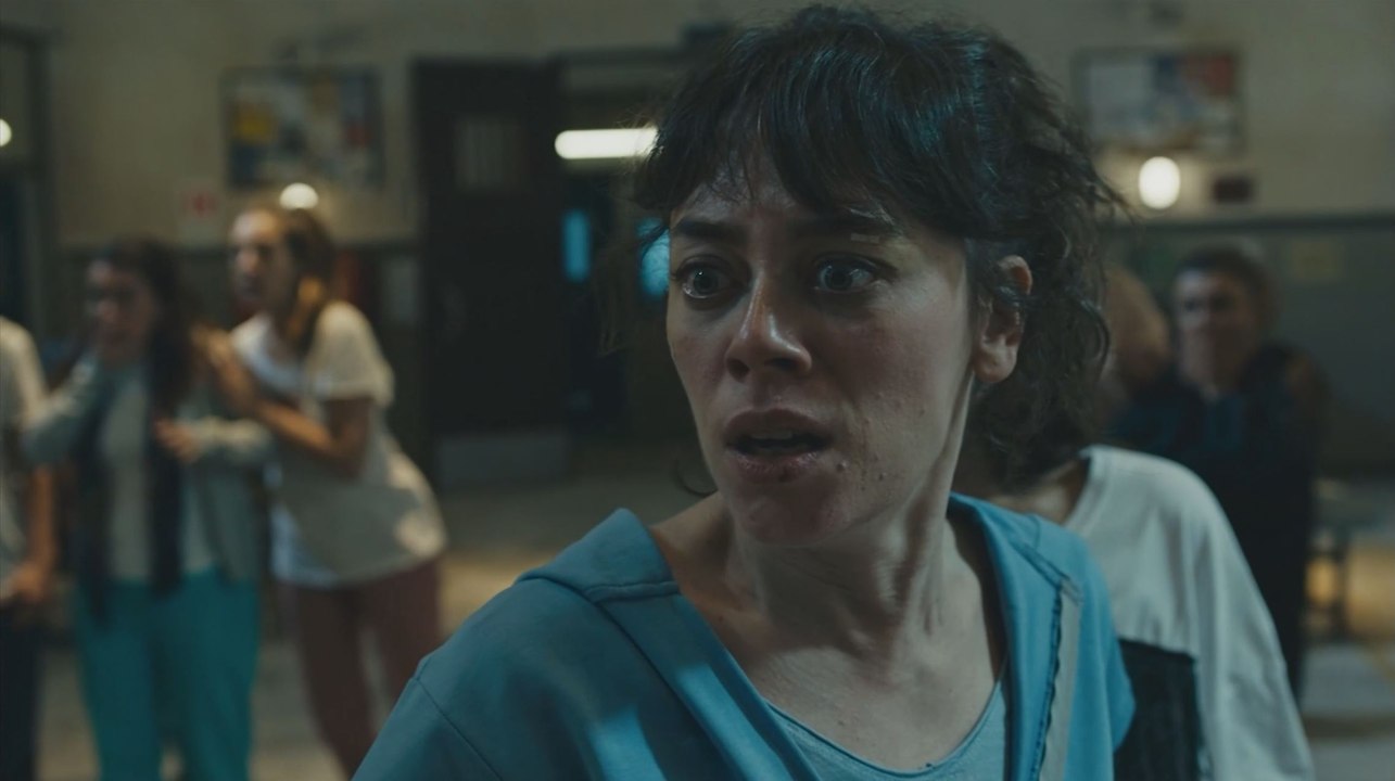 الفناء - الحلقة 22 - مدبلج بالعربية  | Avlu