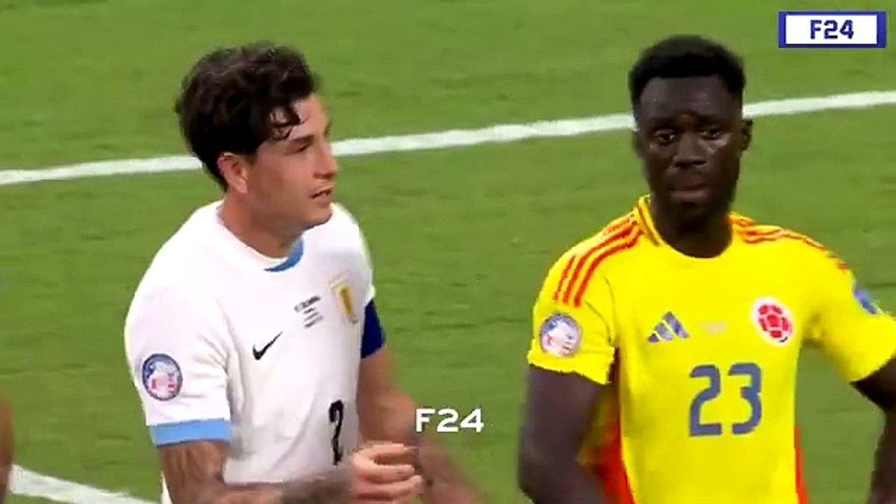 Polémica jugada de racismo de Josema Giménez a Davinson Sánchez